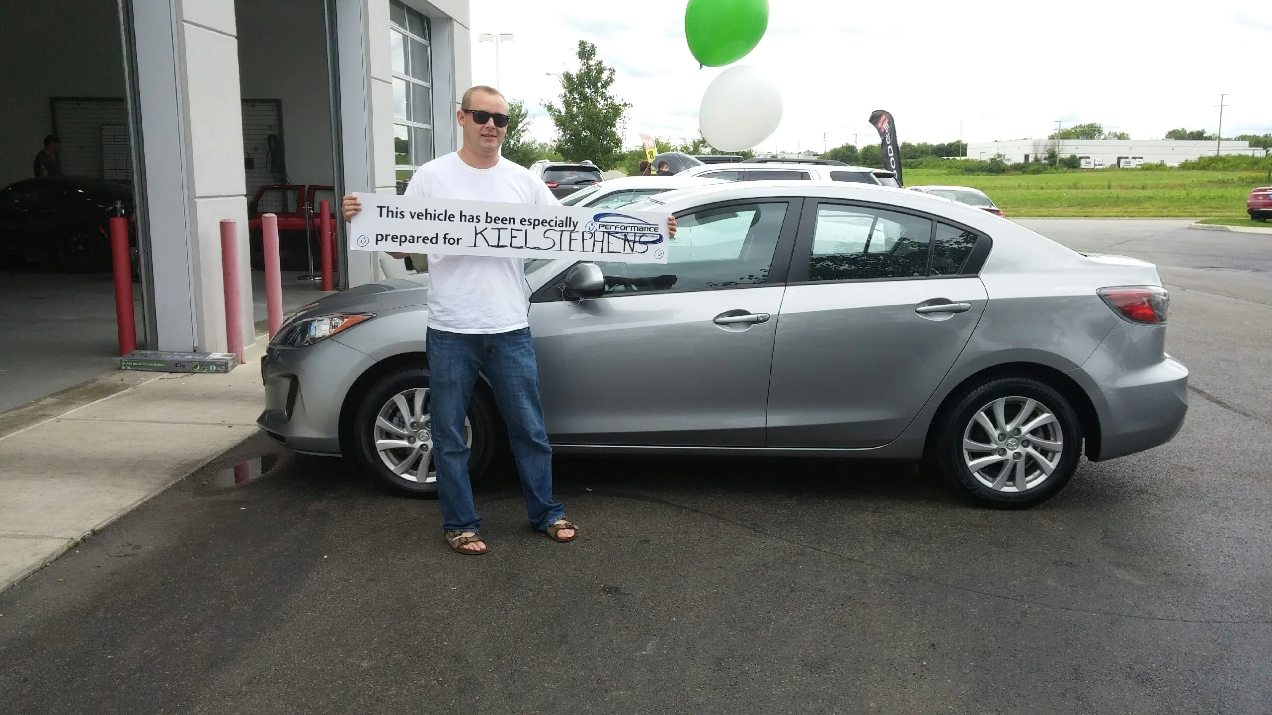 Happy Customers at Performance Chrysler Jeep Dodge Ram Georgesville